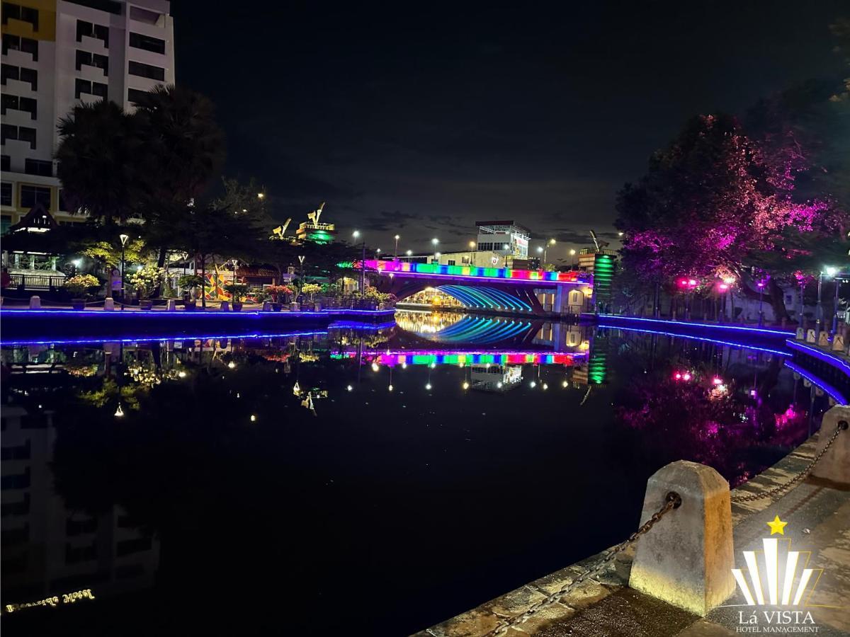 The Shore Hotel & Residences By La Vista Malacca ภายนอก รูปภาพ